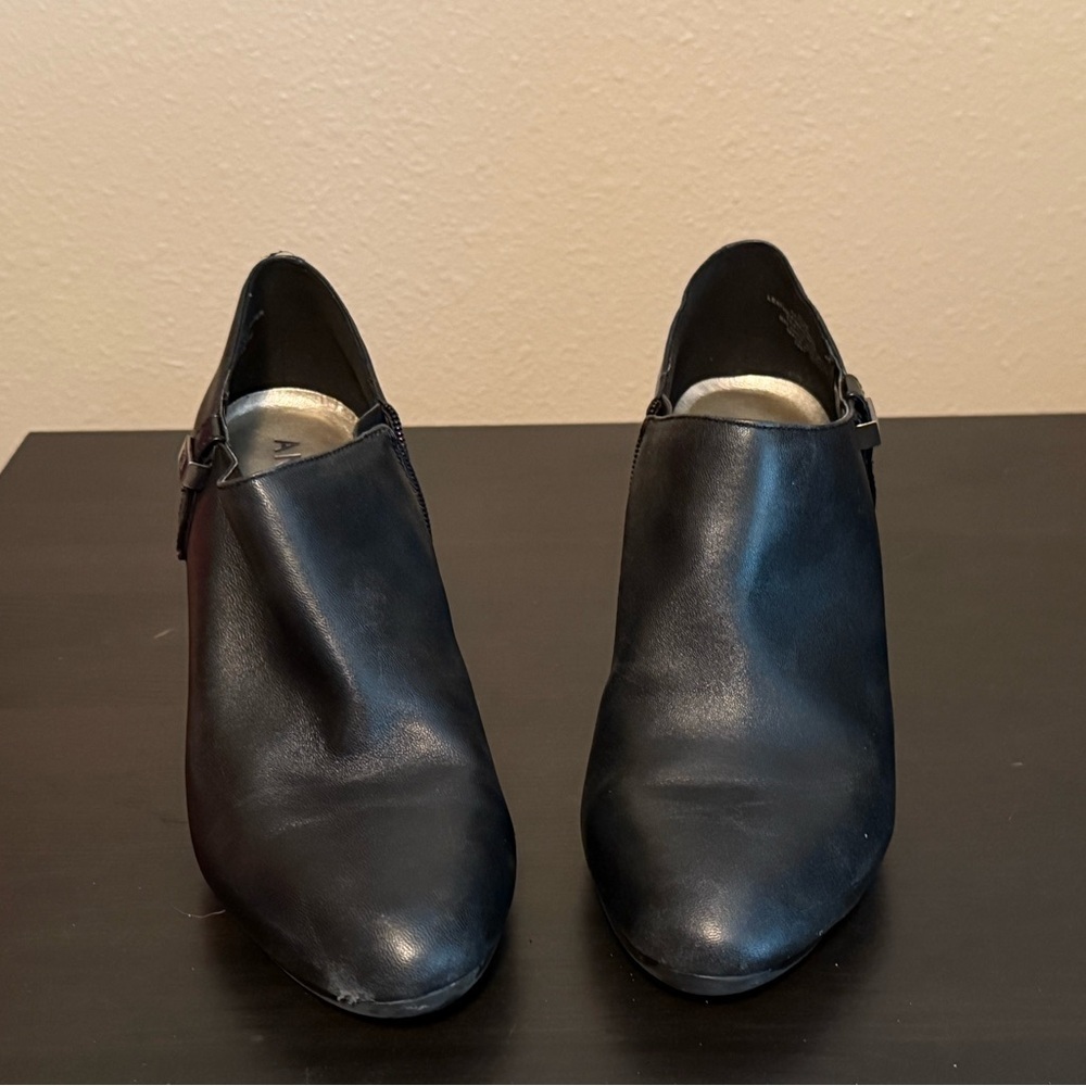Anne Klein Black Heeled Boots - Picture 8 of 9
